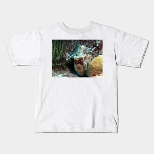 Caribbean Reef Octopus in Coral Reef home Kids T-Shirt